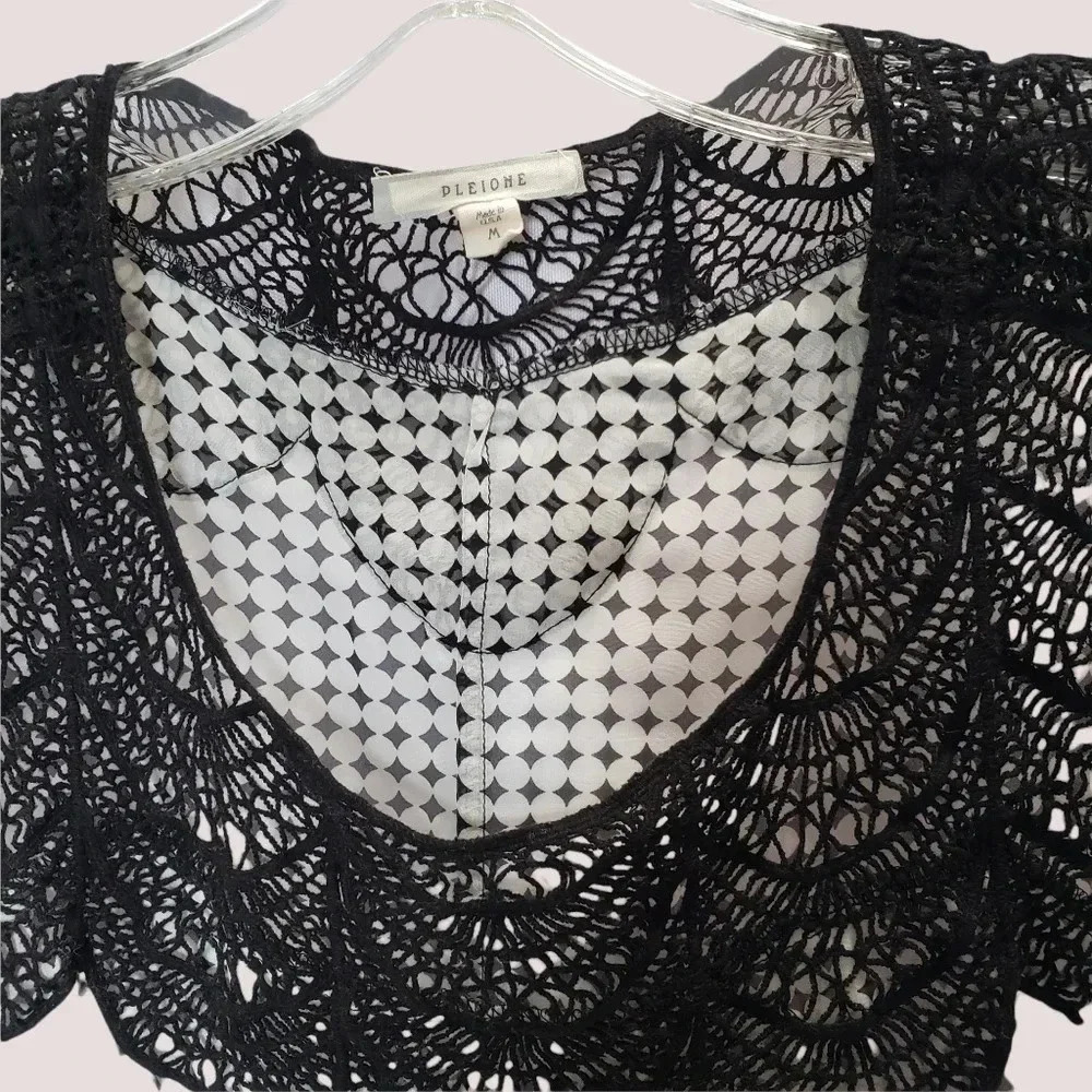 Pleione  White blk Polka Dot Crochet Knit Accent Blouse - Picture 6 of 9